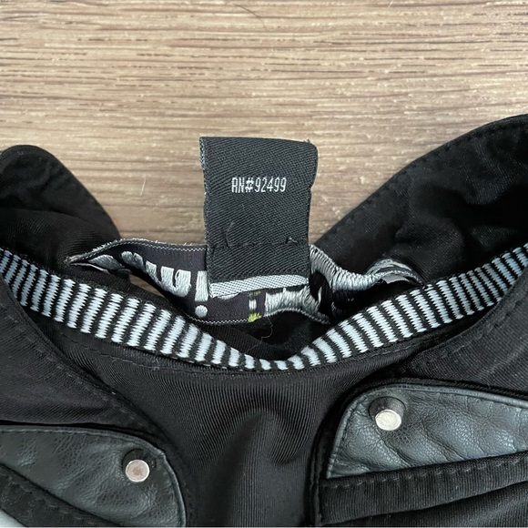 Jamie Sadock Sleeveless Tank Top, RN#92499, Never Be Tamed - Picture 3 of 8